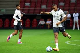 赫斯基:对阵巴黎和纽卡萨拉赫应被换下 两场失利不会影响金球奖.